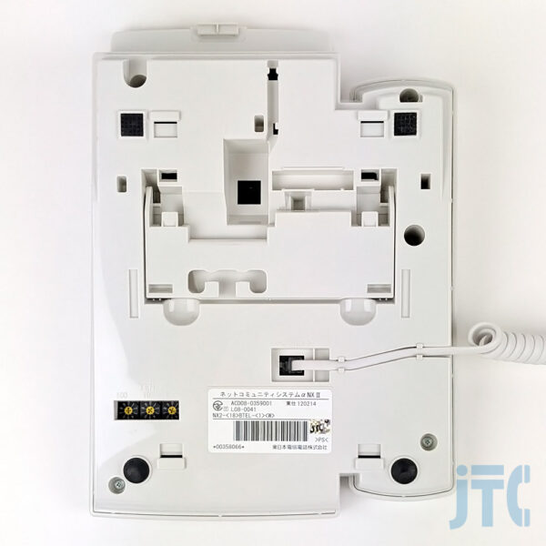 NTT NX2-(18)BTEL-(1)(W) 底面の写真
