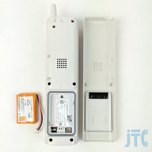 NTT A1-DECL-PS-(1)(W) コードレス子機の背面・電池・品名紙